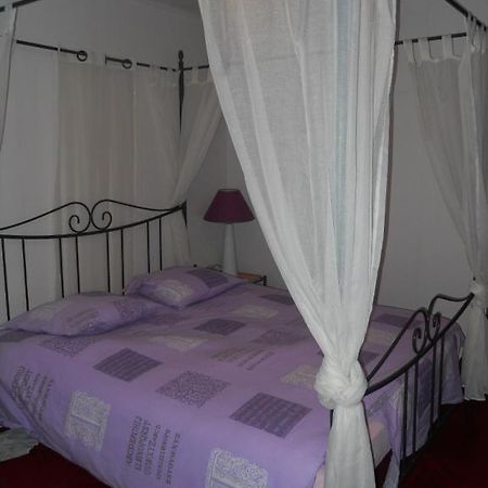 Huis De Wilde Wingerd Hotel Ypres Room photo