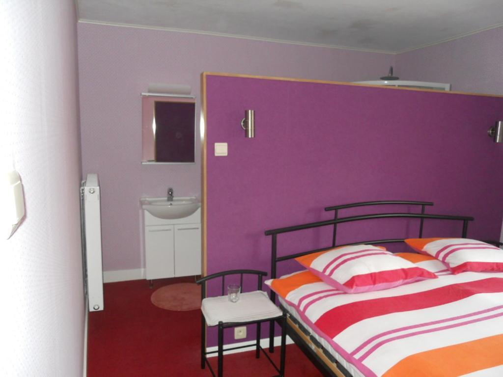Huis De Wilde Wingerd Hotel Ypres Room photo